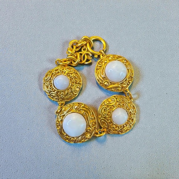 CHANEL Accessories - Vintage 1980’s Chanel 24K plated Bracelet with white Gripoix glass cabochons/COA